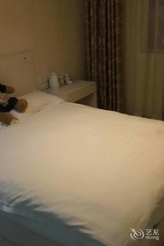 Luoyang Love Me Fashion Hotel 외부 사진
